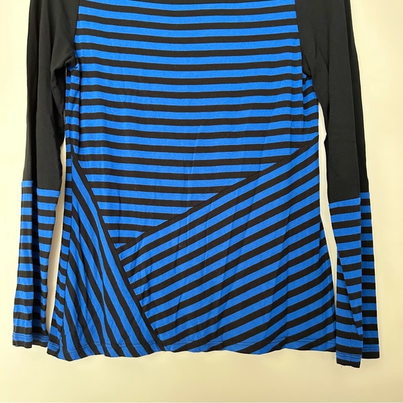 Vince Camuto Striped Long Sleeve Top - Picture 10 of 10